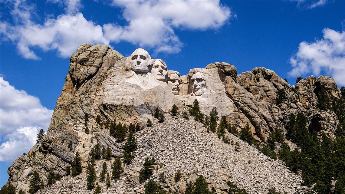 Mount-Rushmore-presidential-monument.jpg