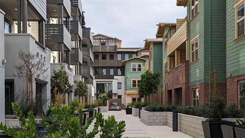 500 El Camino Real housing.jpg