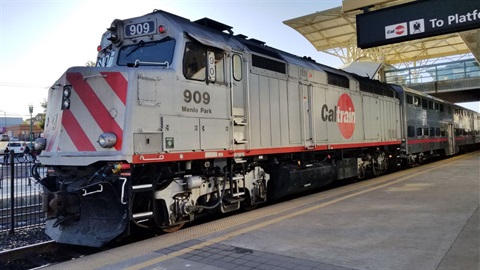 909 Menlo Park Caltrain.jpg