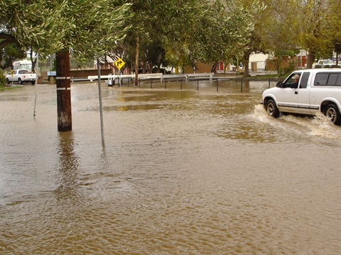 Haven-Avenue-street-flooding-near-Bayfront-Canal.jpg