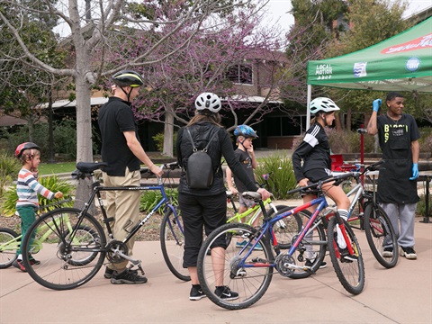 Spring-Party-2019_family-bike.jpg