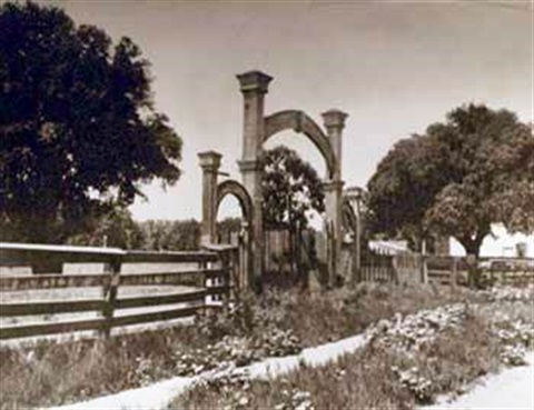Menlo Park Gates